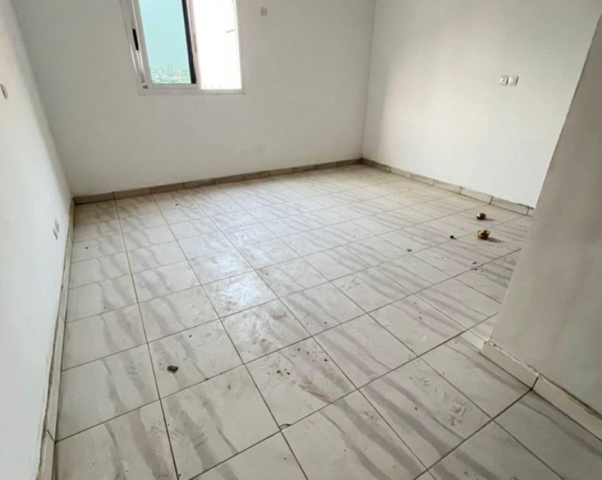 1 CHAMBRE SALON A LOUER ABIDJAN COCODY BONOUMIN ROND POINT ADO NOUVELLE CONSTRUCTION
