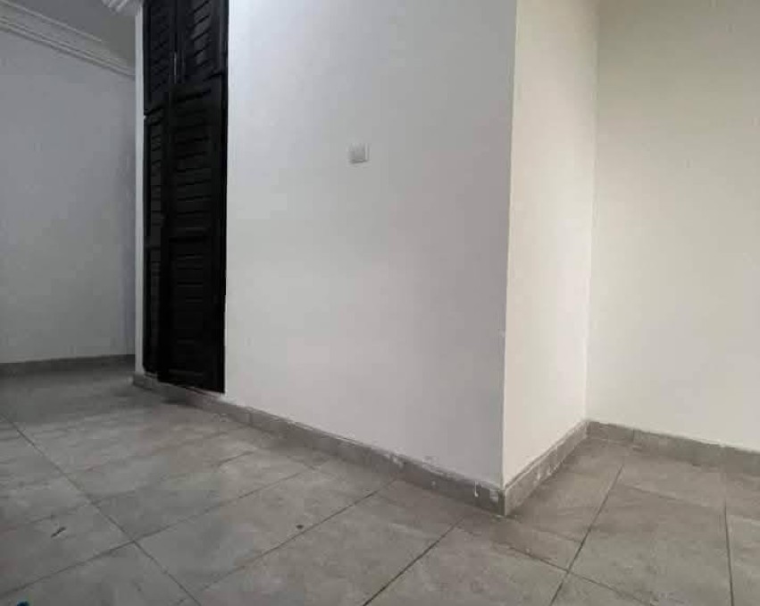 2 CHAMBRES SALON A LOUER ABIDJAN Cocody angré nouveau chu secteur BASE-CIE
