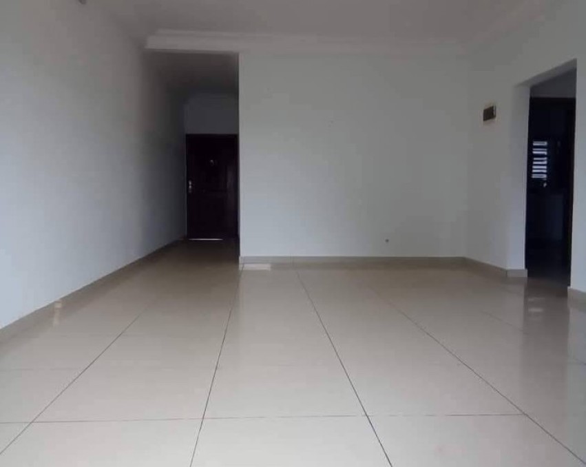 2 CHAMBRES SALON A LOUER ABIDJAN COCODY RIVIERA FAYA