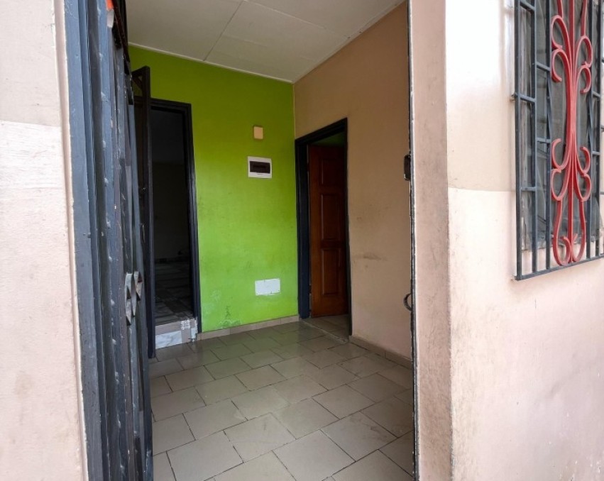 2 CHAMBRES SALON A LOUER ABIDJAN Bingerville EMPT