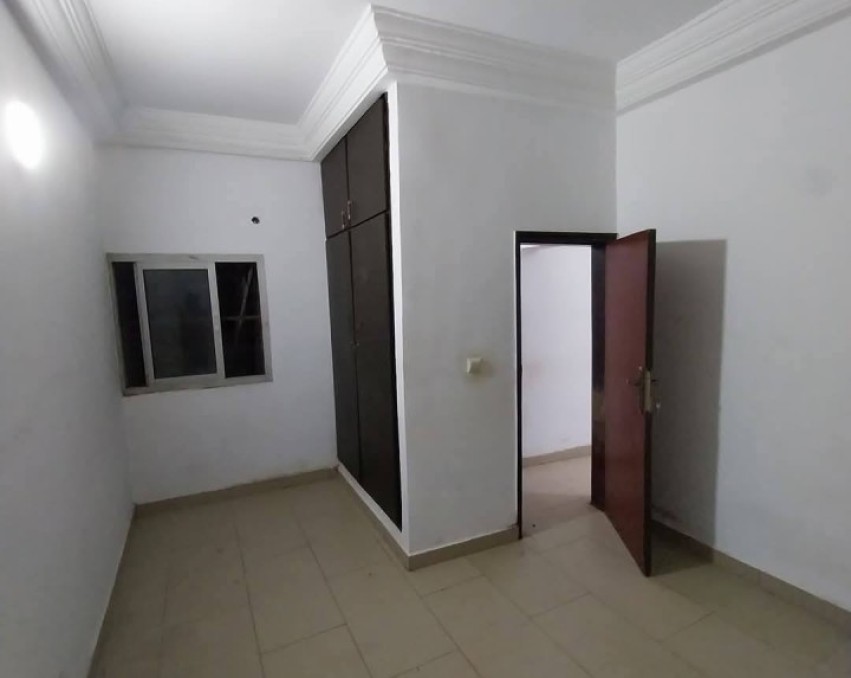 1 CHAMBRE SALON A LOUER ABIDJAN COCODY RIVIERA FAYA JULES VERNE
