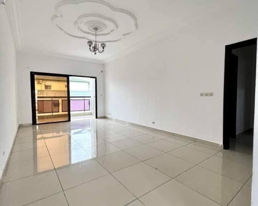 1 CHAMBRE SALON A LOUER ABIDJAN Cocody angre 9eme tranche star 14