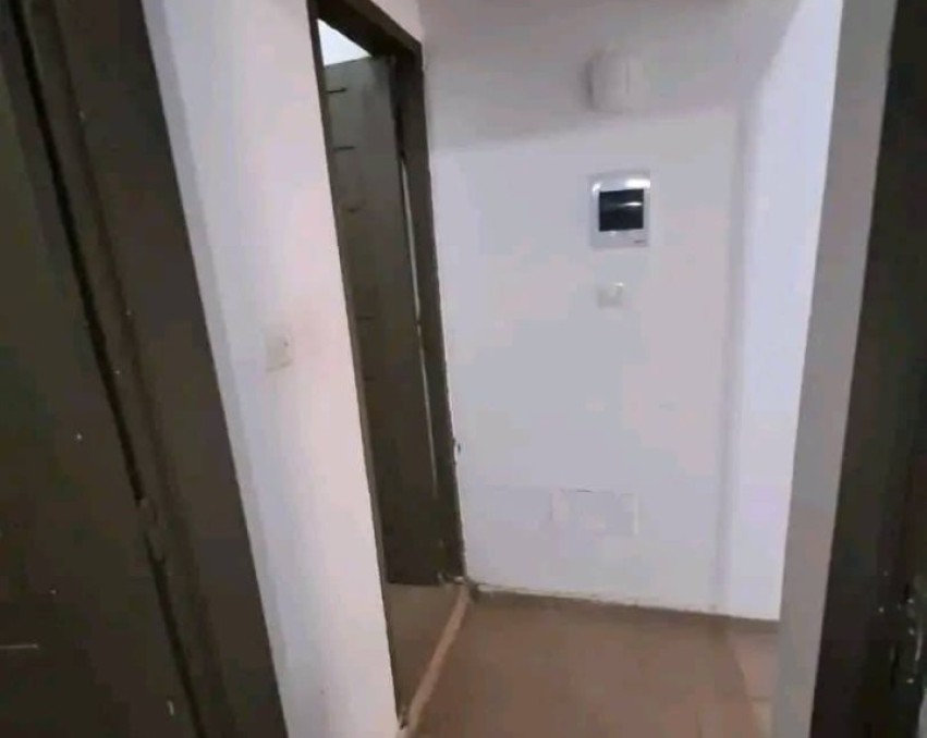1 CHAMBRE SALON A LOUER ABIDJAN bingerville  Derrière la nouvelle gare